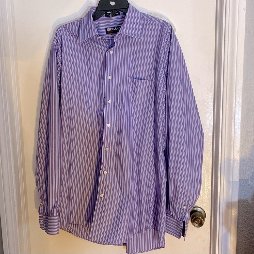 𝅺KIRKLAND Signature Button down long sleeve purple and blue striped 16-1/2-36